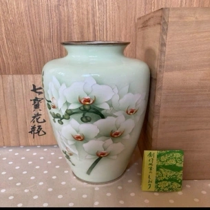 Bình hoa Cloisonne Shippo đỏ đô hoa mận trắng