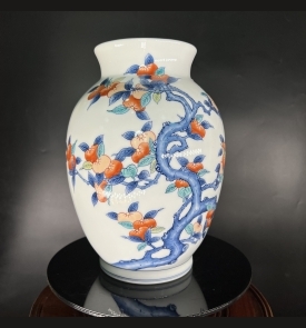 Bình imari vẽ hoa trà