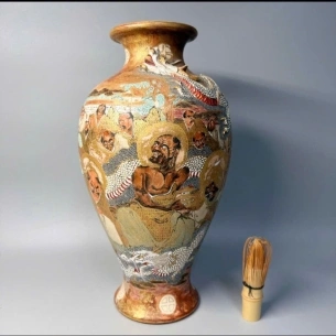 Bình Satsuma mini cổ - Chữ ký nghệ nhân Kinzan  hàng cổ