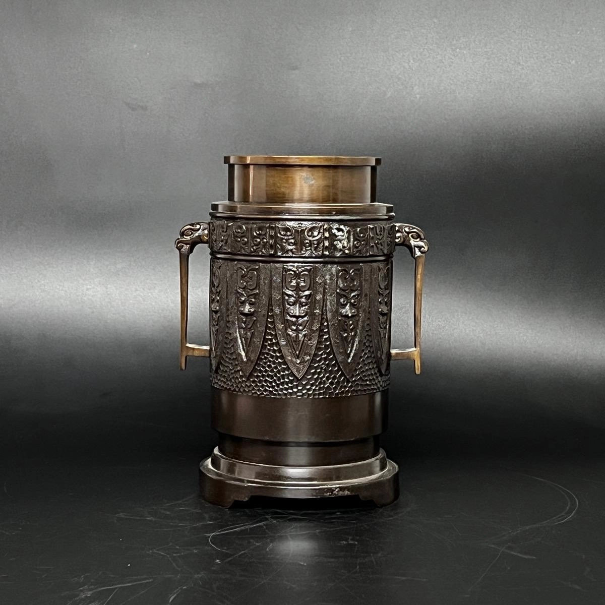 Bình đồng Takaoka màu xanh hoạ tiết loang