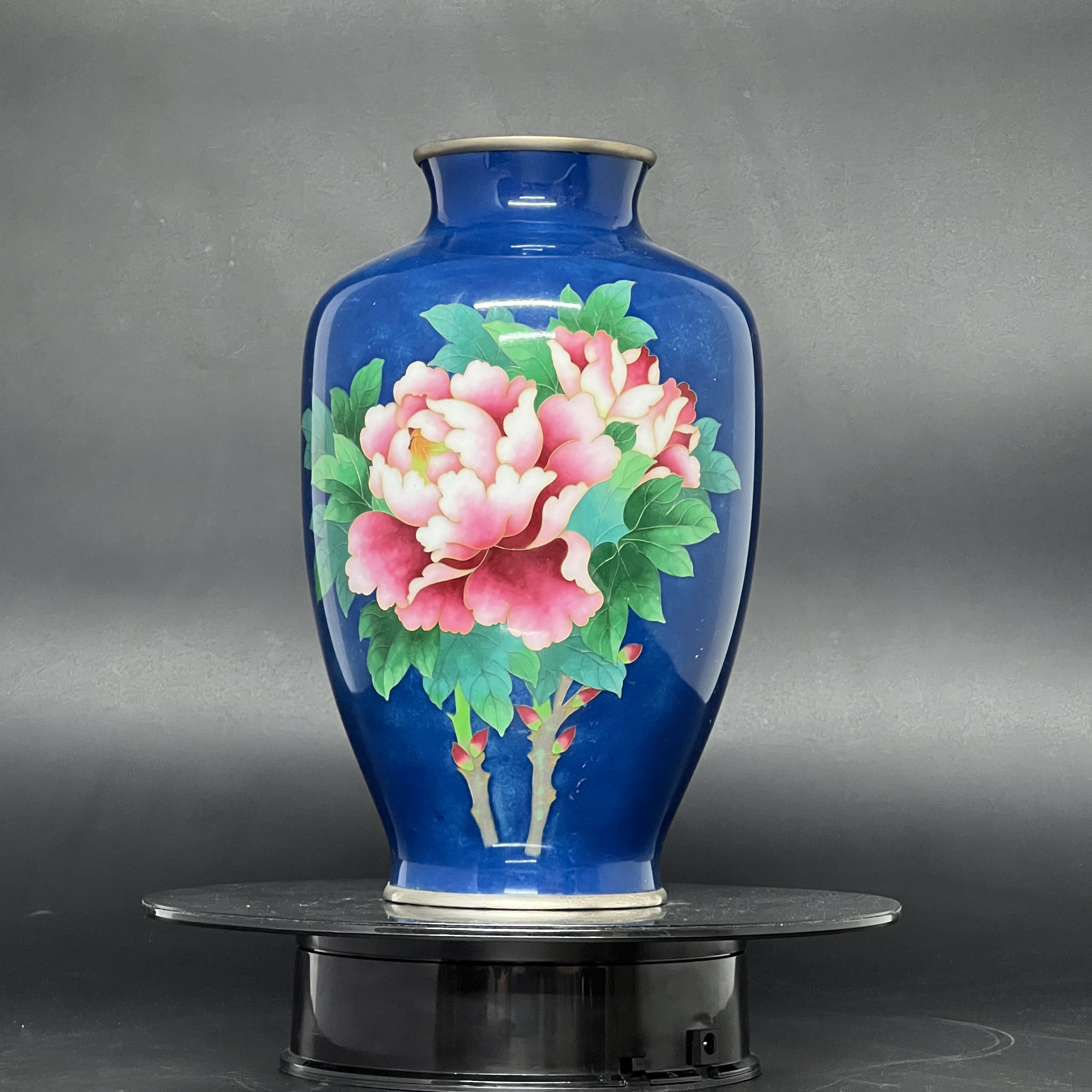Bình hoa Cloisonné Shippo hoa mẫu đơn