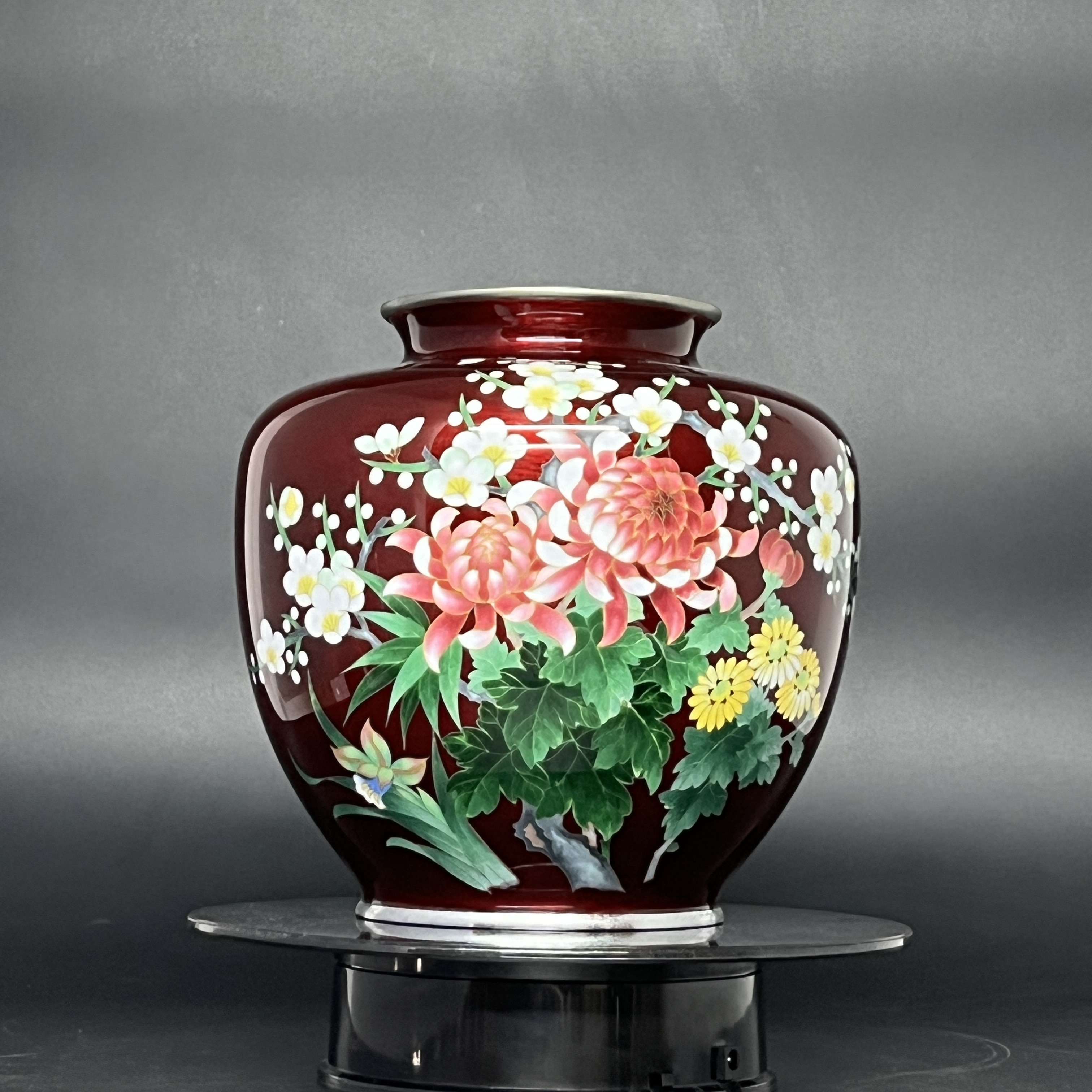 Bình hoa Cloisonne Shippohoa cúc đại đoá đỏ