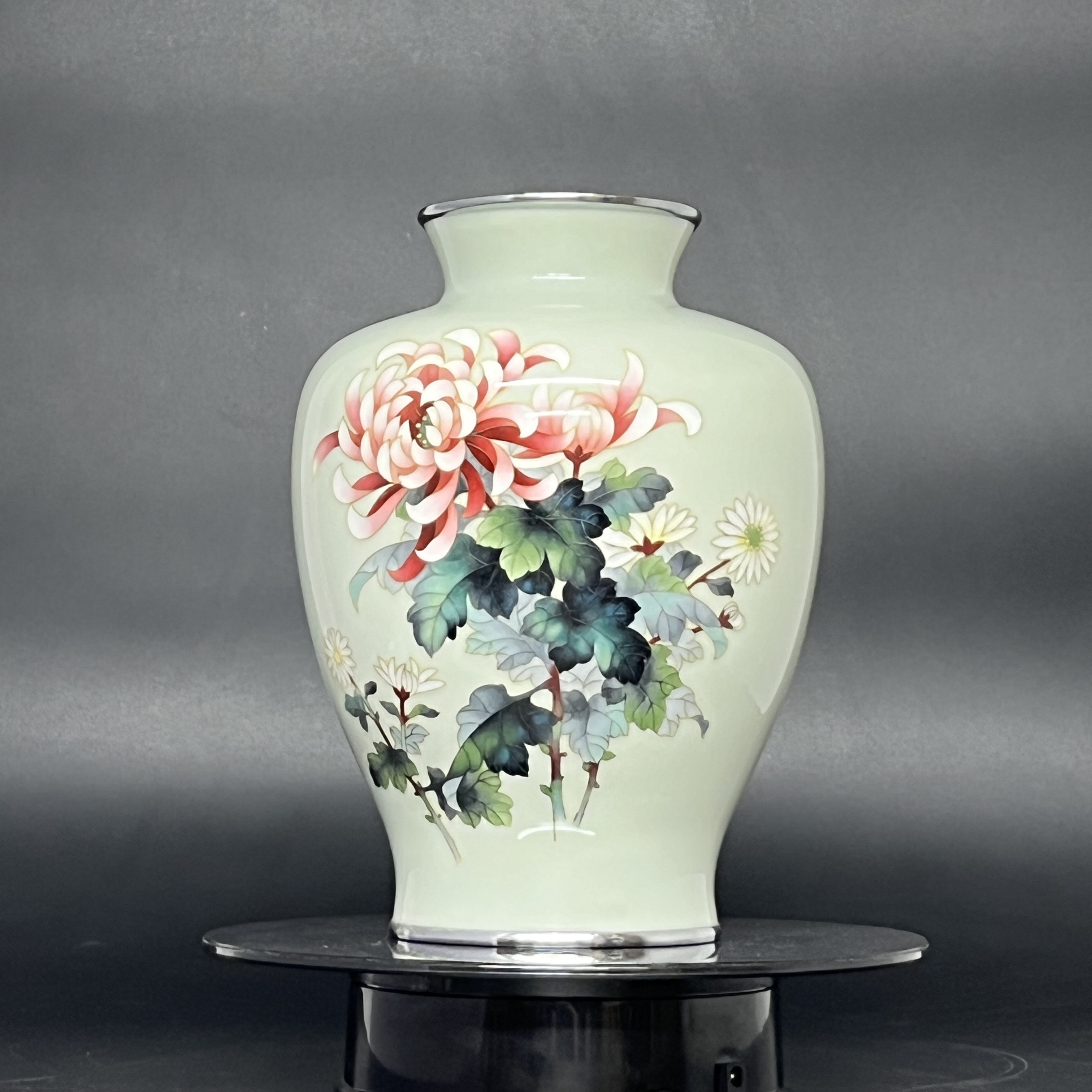 Bình hoa Cloisonne Shippo hoa cúc
