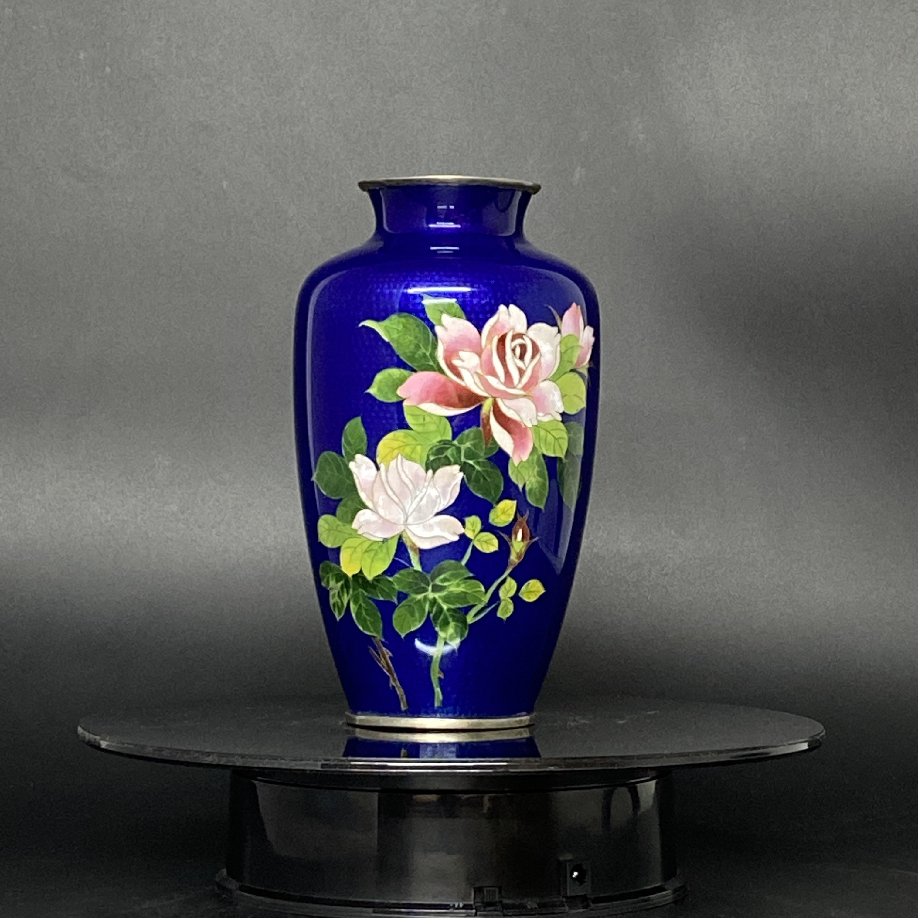 Bình hoa Cloisonne Shippo xanh coban hoa hồng