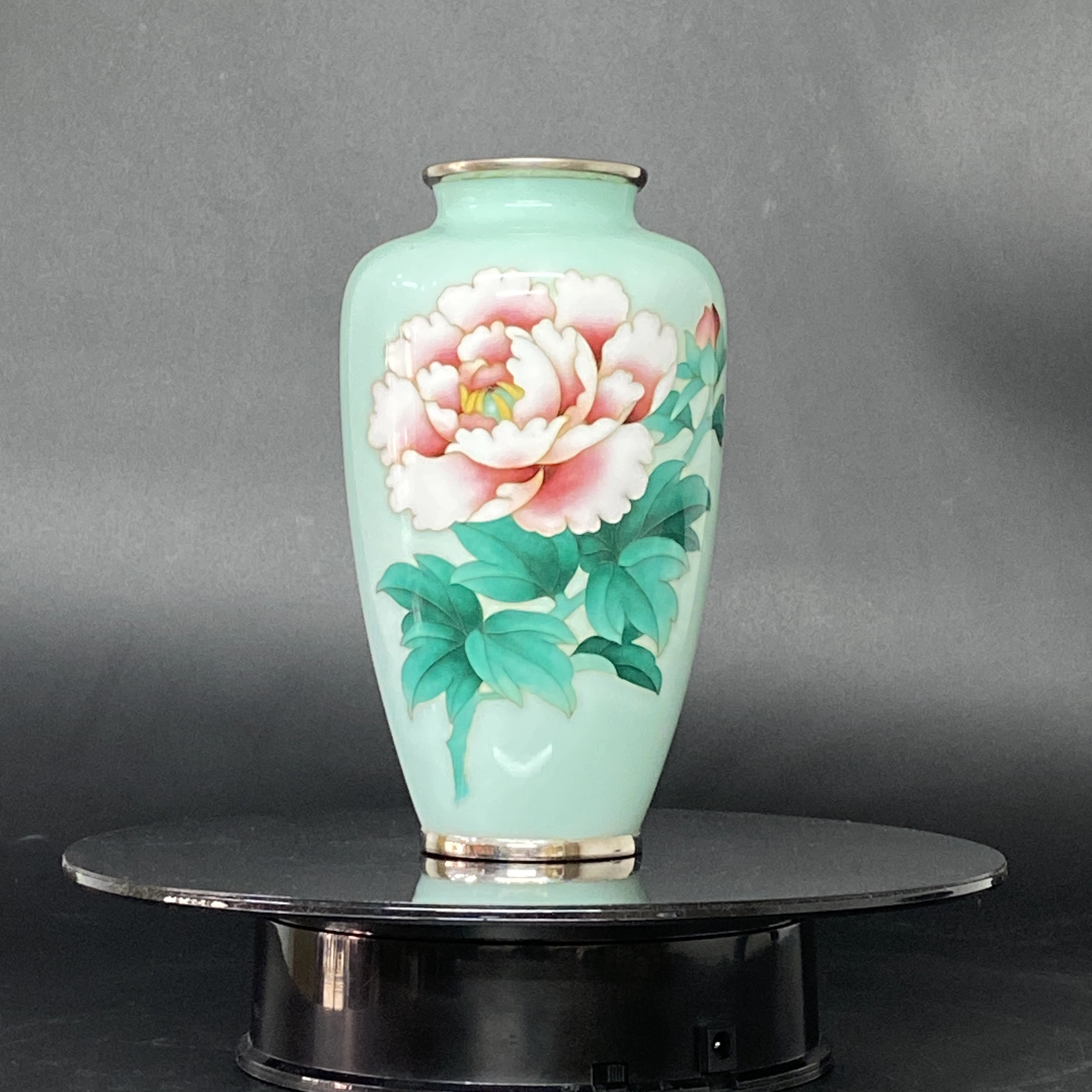 Đĩa Shippo đỏ trang trí hoa cúc mai Nhật Bản