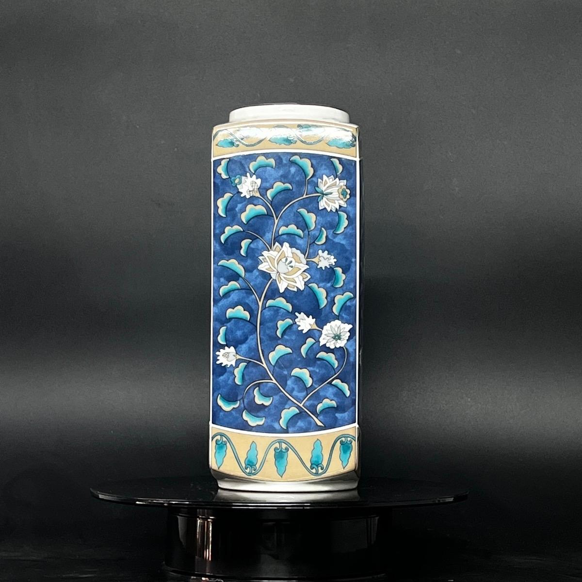 Bình hộp chữ nhật Takahashi hoa lá xanh lam