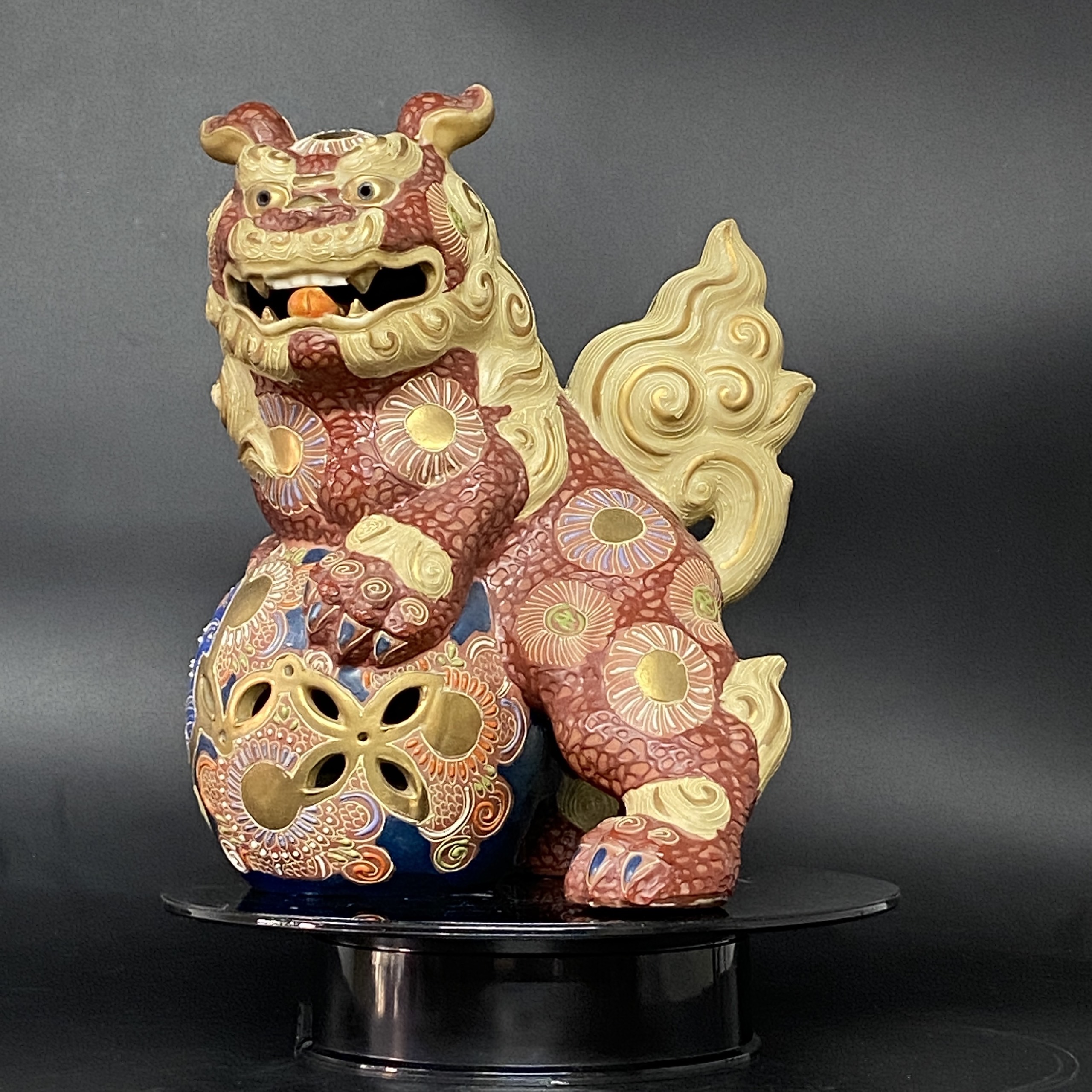 Tượng gốm kỳ lân trấn trạch Nhật bản
