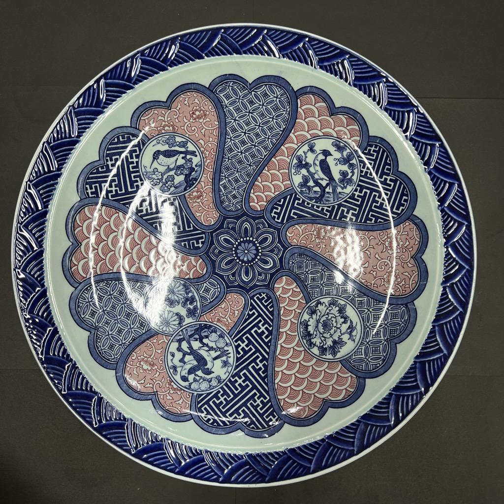 Đĩa ăn tròn họa tiết
