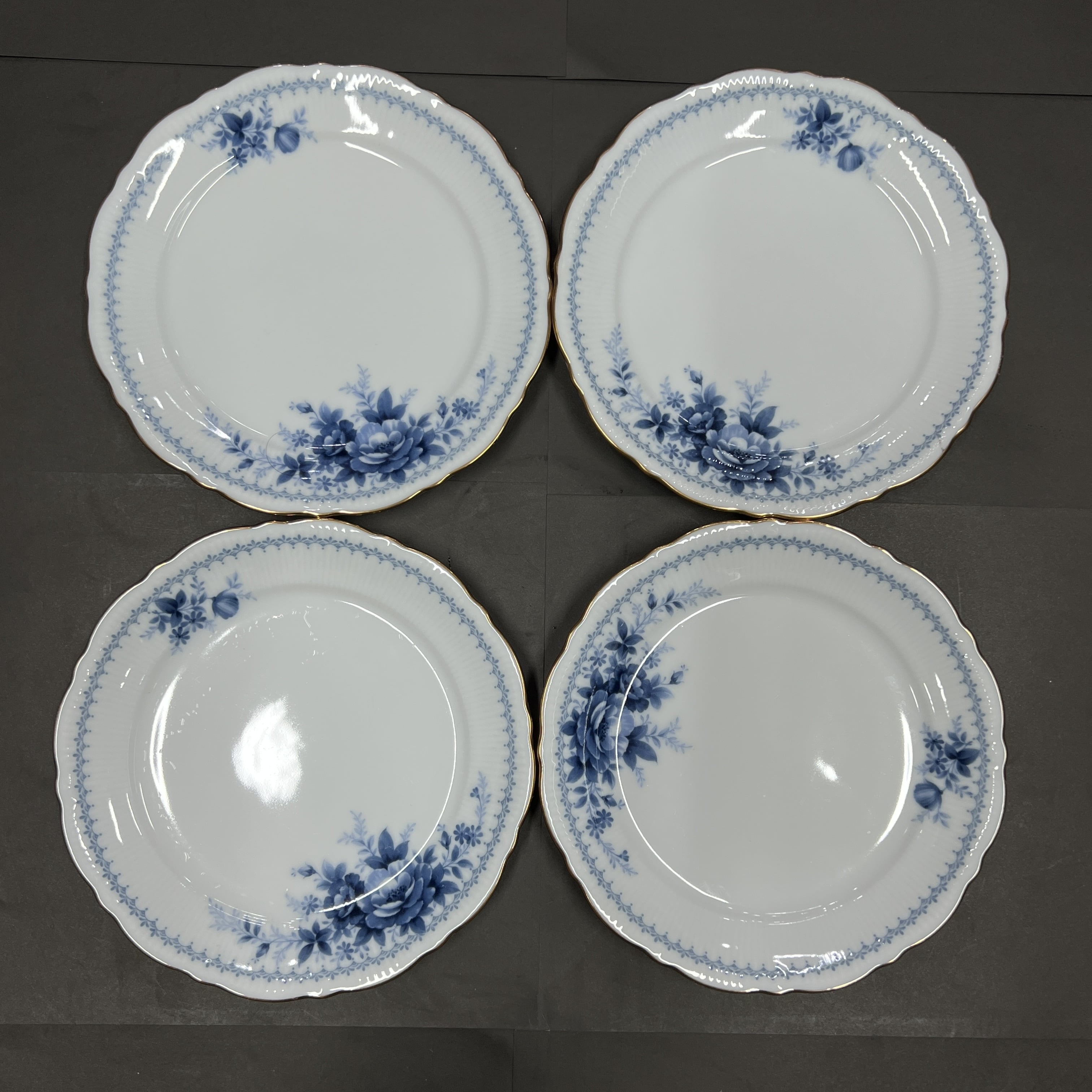 Bộ đĩa ăn Noritake viền hoa xanh lam