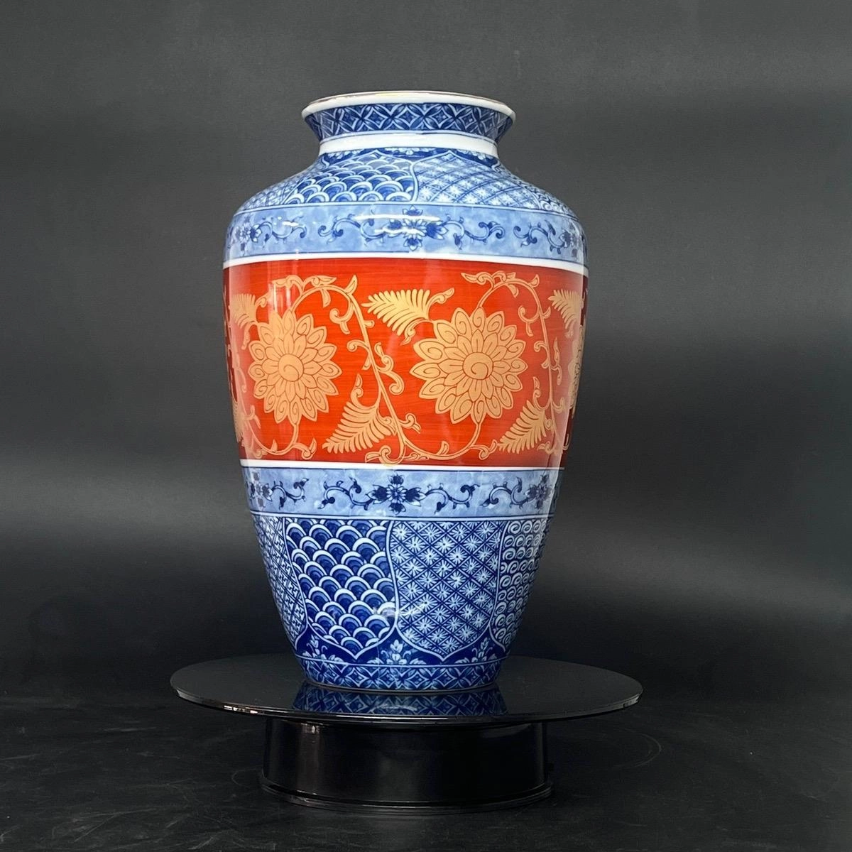 Bình hoa Arita Nhật bản hình trụ kiểu cổ điển sang trọng