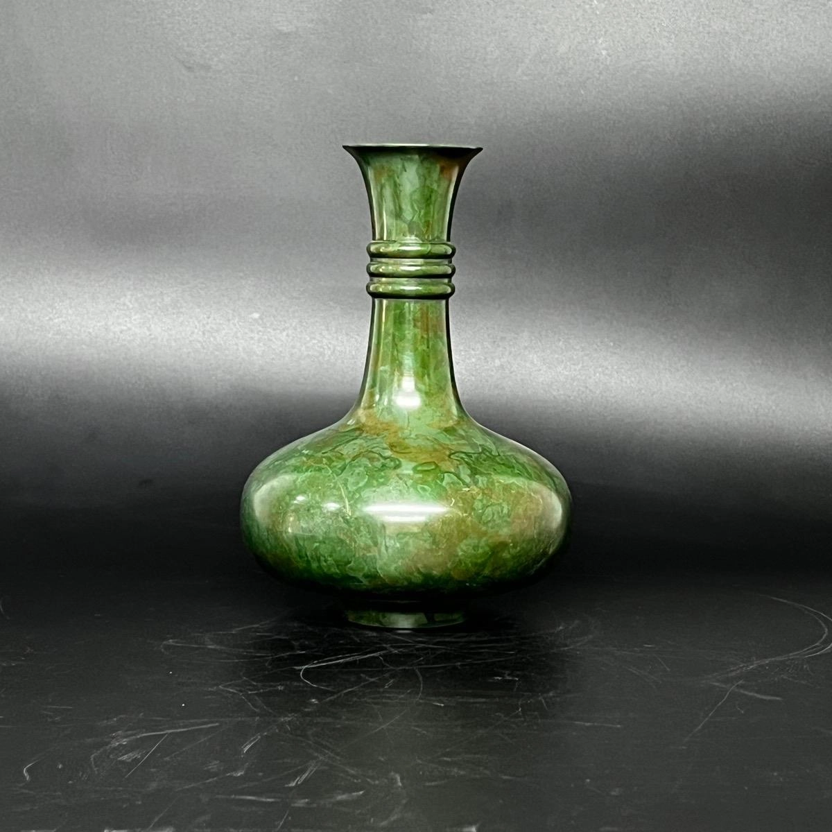 Bình Đồng Khắc Đôi Chim Hạc – Biểu Tượng Trường Thọ Và Cao Quý