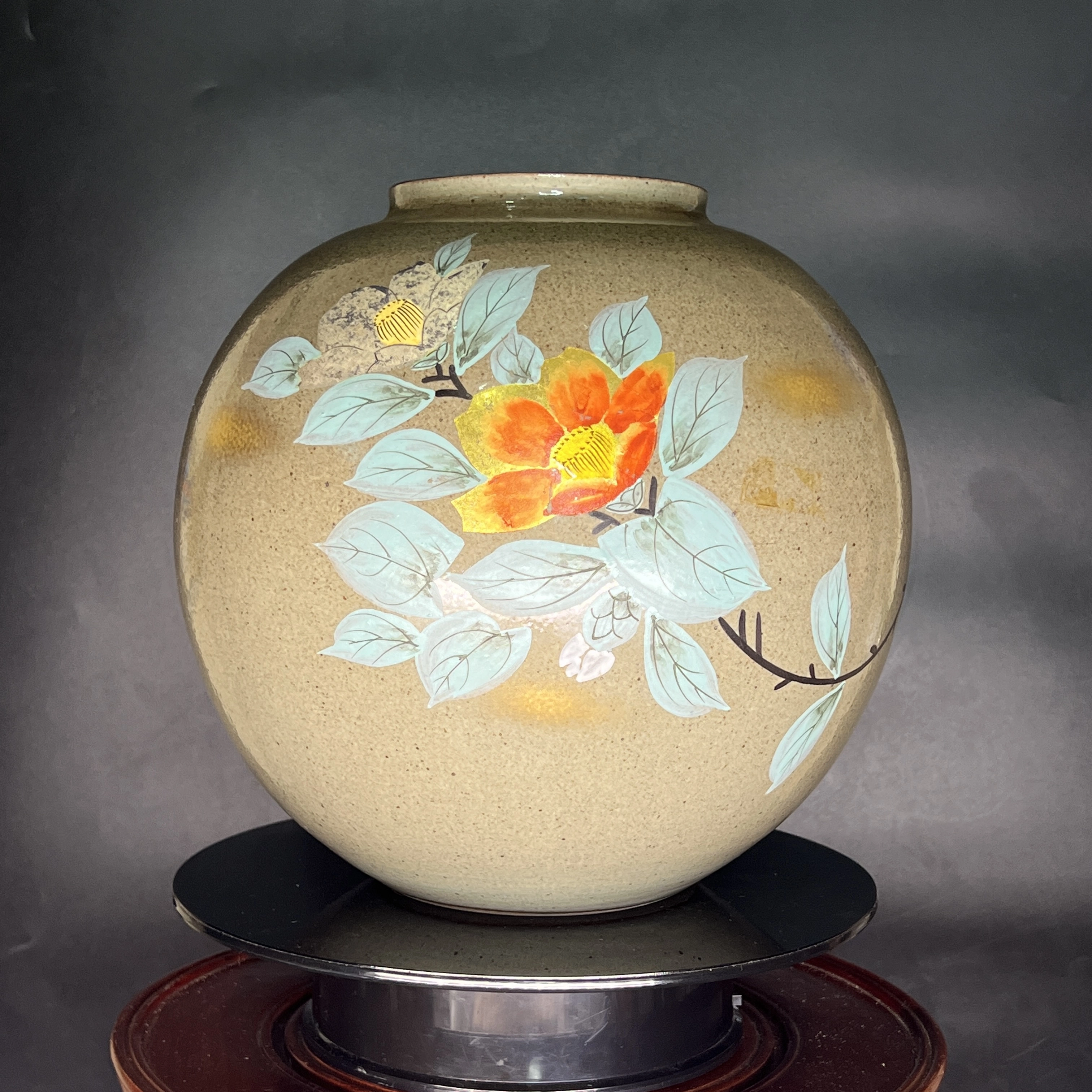 Bình hoa Bizen nâu đất nung