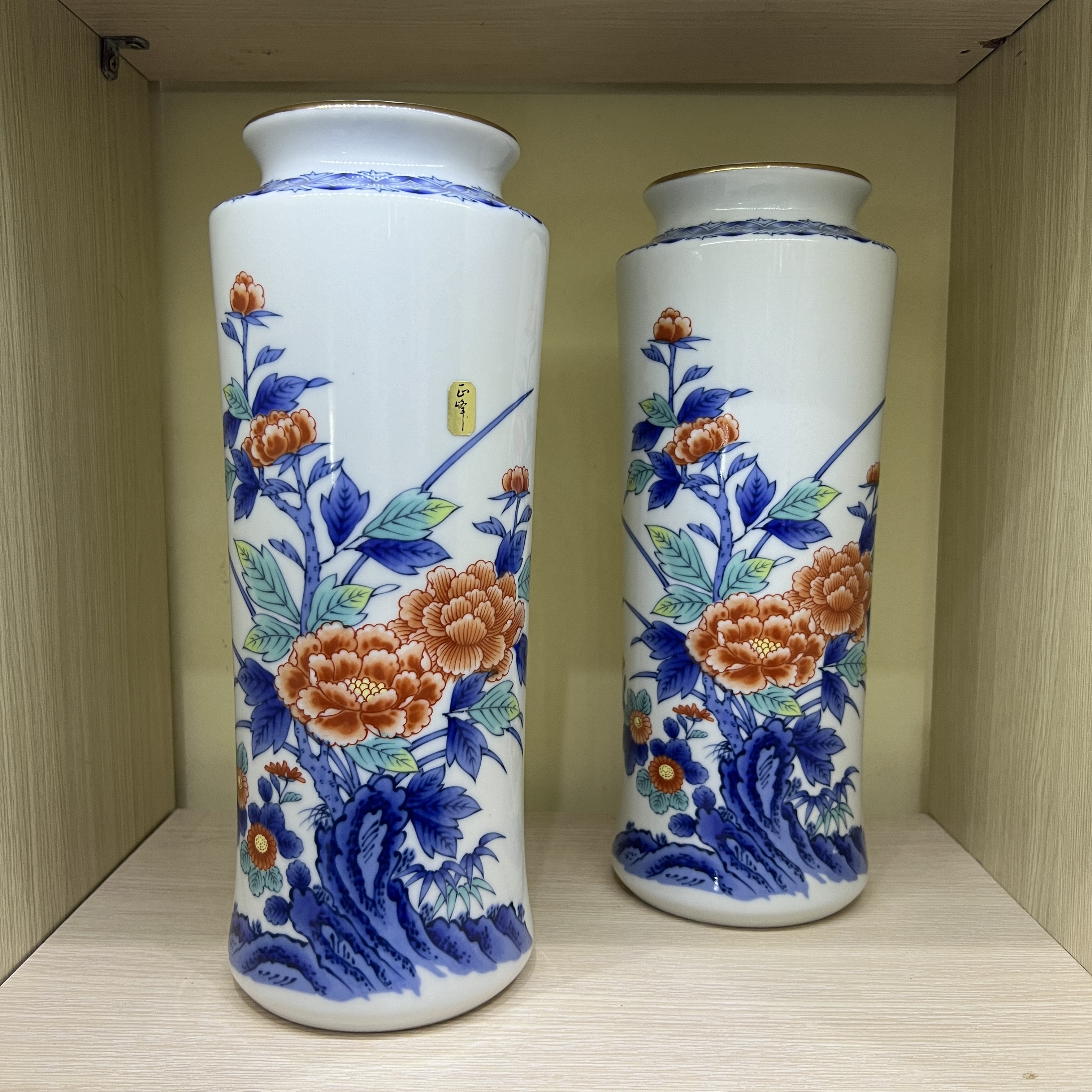Bình hoa Imari xưa Nhật bản hoạ tiết hoa lá dáng hình trụ cổ điển