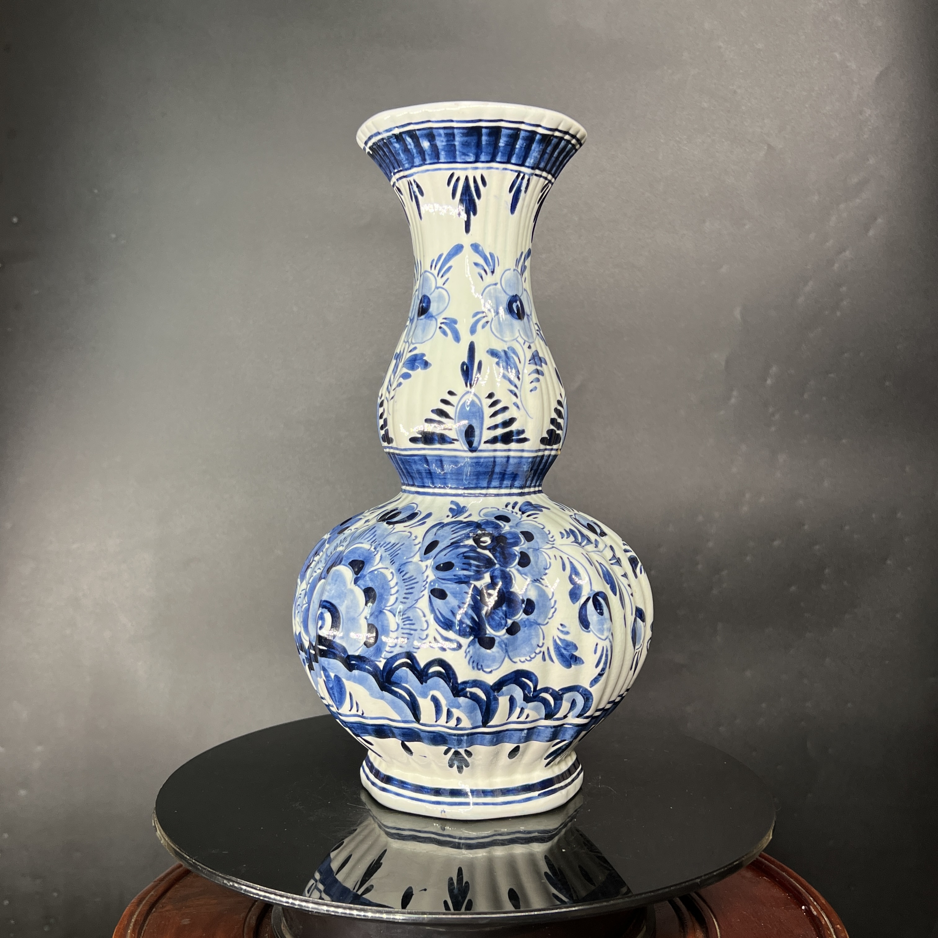 Bình hoa Delft Blue vẽ tay cổ điển, cao 10,5