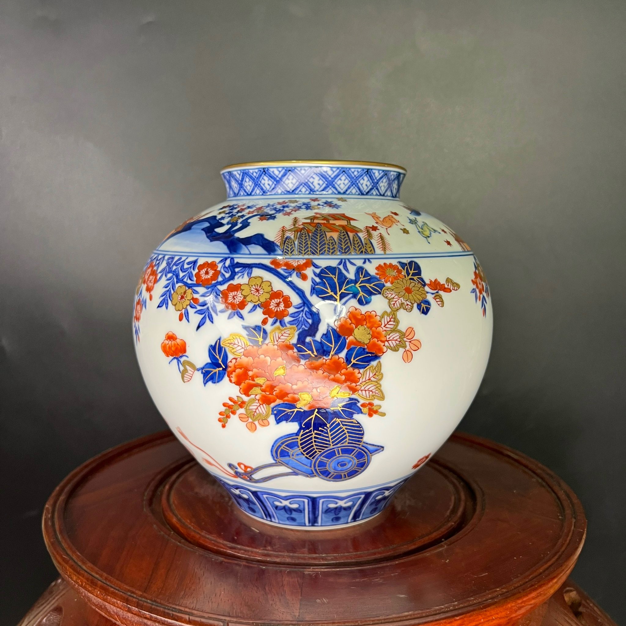 Bình sứ Showa cổ điển