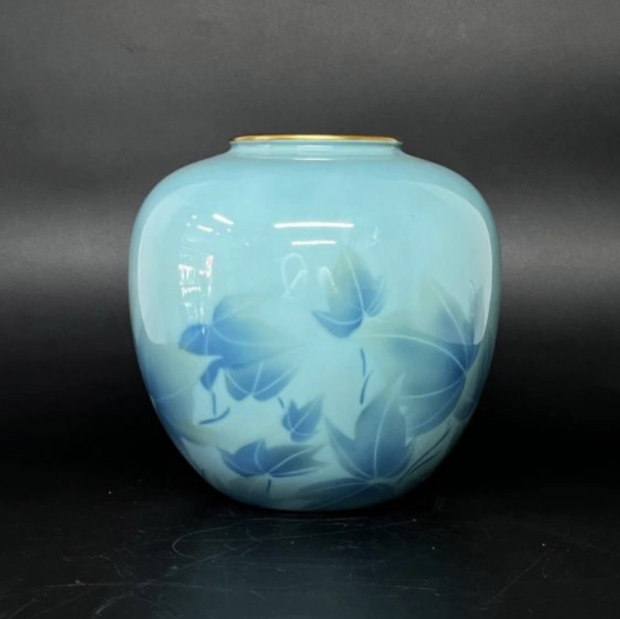 Bình hoa Fukagawa hoạ tiết hoa anh đào